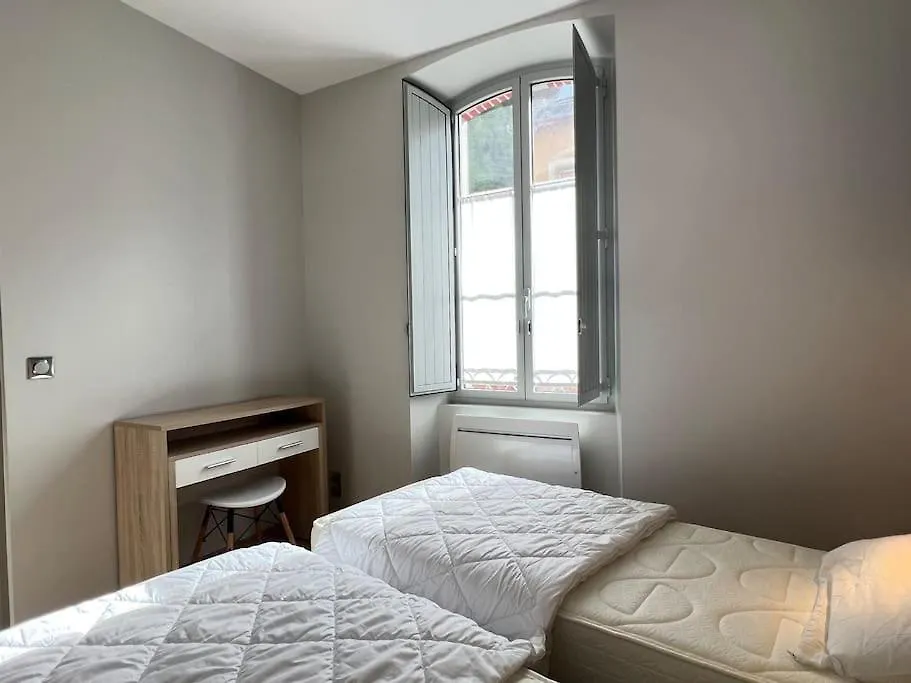 Joli T3 Renove Ds Une Villa 1900 Cauterets France